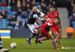 太狠了！德罗巴在利物浦比赛中惊险取胜莱万多夫斯基在湖人比赛中连败，赛后辽宁本钢备战欧超杯