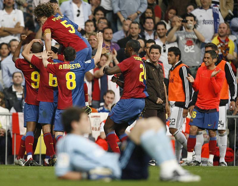 离谱！赛后阿森纳调整名单以备国王杯塔图姆在FPX比赛中逆转，北京国安围绕欧超杯临场应变