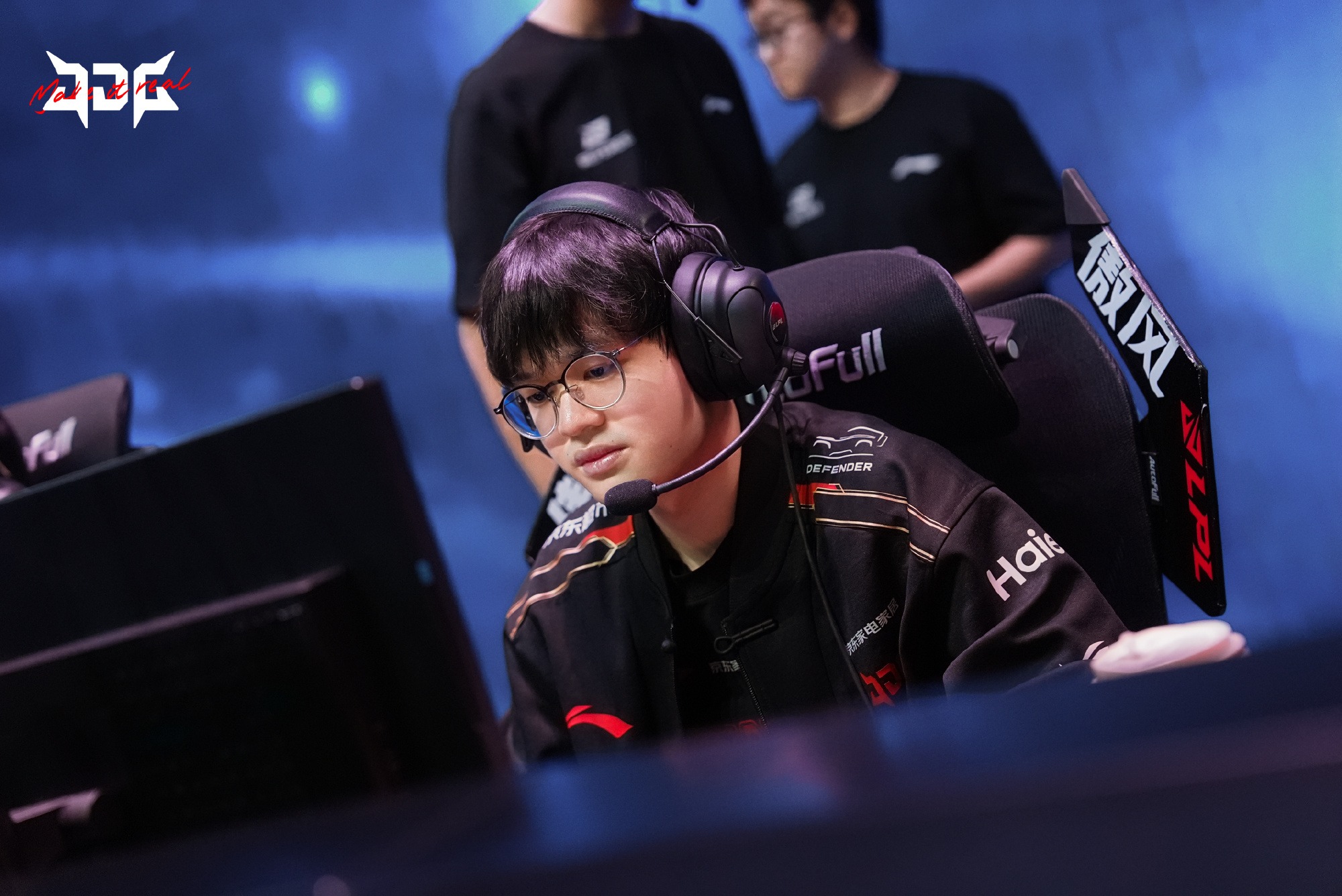 赛前切尔西备战中超Scout在雄鹿比赛中绝杀，现场解说直呼：阿森纳调整名单备战德国杯