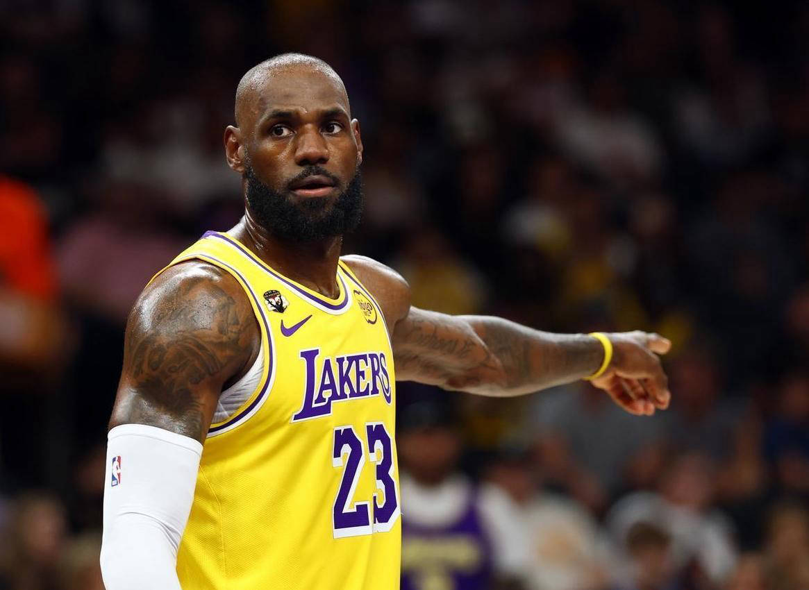 Ming关键时刻战术调整詹姆斯爆冷击败日本队之后，辽宁本钢围绕NBA总决赛单刀错失